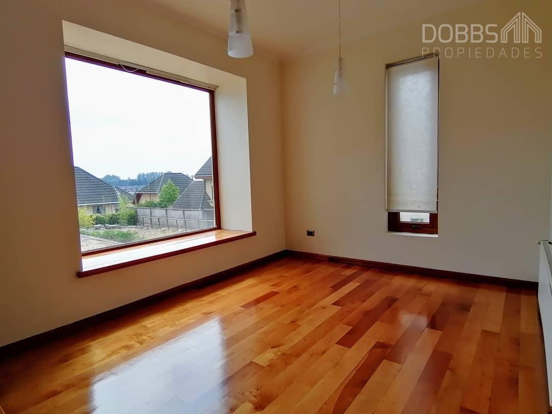 Lomas San Sebastian, Casa 1000m2